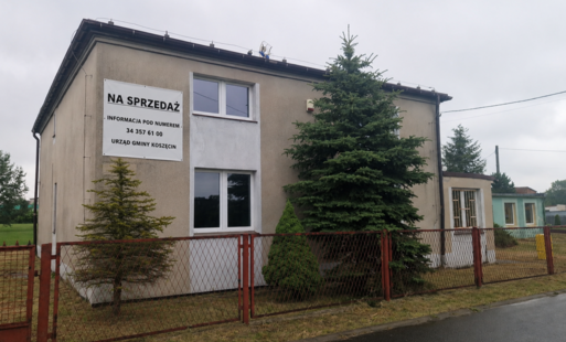 zdjęcie budynku wystawionego do przetargu